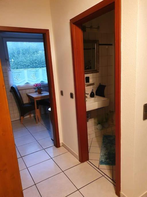 Zentrale Messe/Ferien Whg Mit Garten & Parkplatz Ratingen Dış mekan fotoğraf